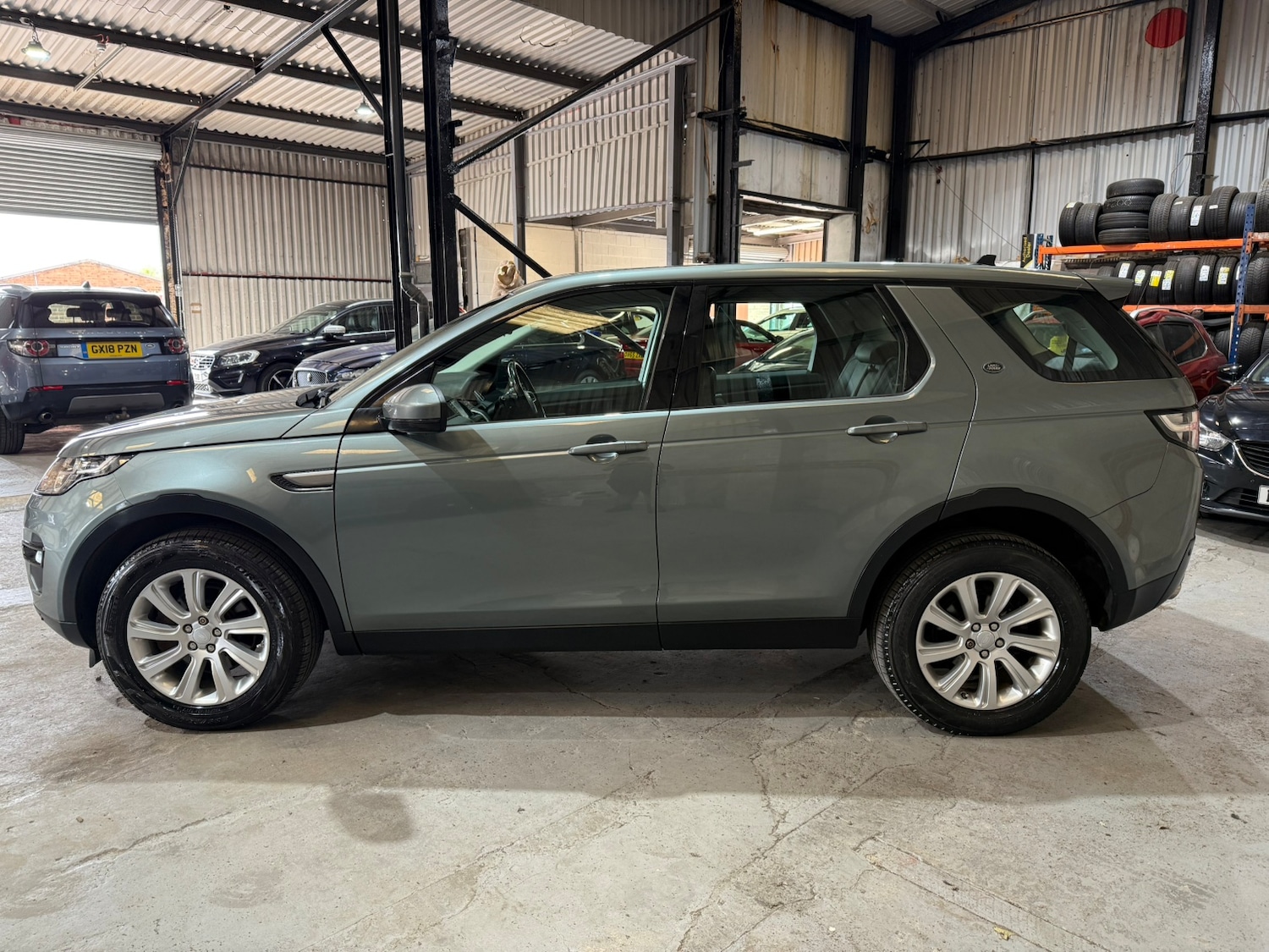 Used Land Rover Discovery Sport 2016 for sale - 77259063: Photo 5