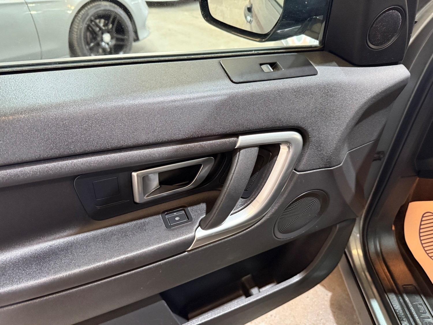 Used Land Rover Discovery Sport 2016 for sale - 77259063: Photo 8