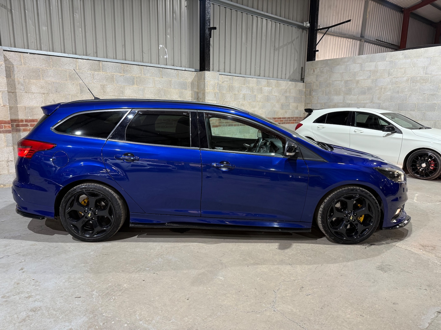 Used Ford Focus 2015 for sale - 76635940: Photo 2