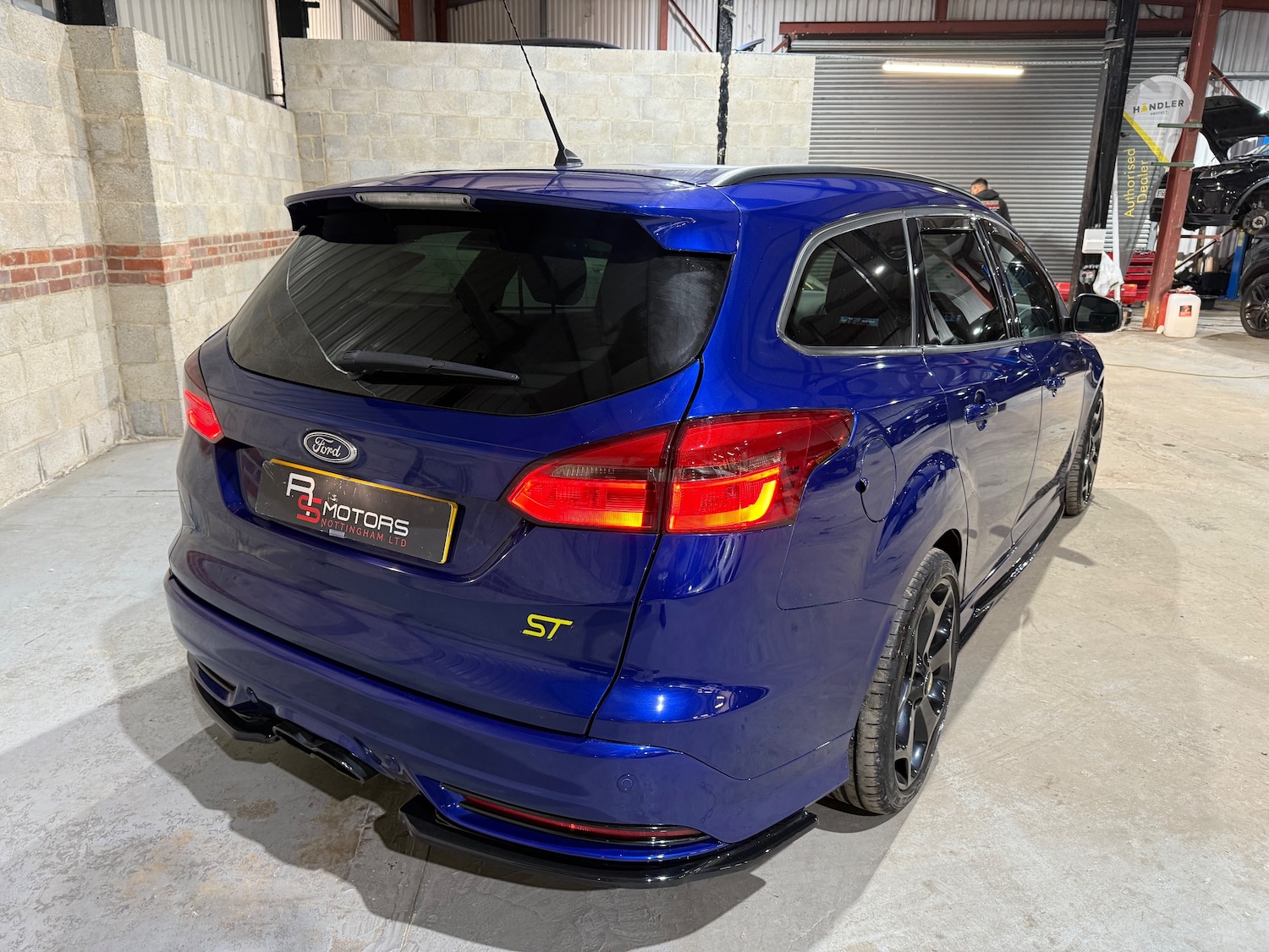 Used Ford Focus 2015 for sale - 76635940: Photo 3