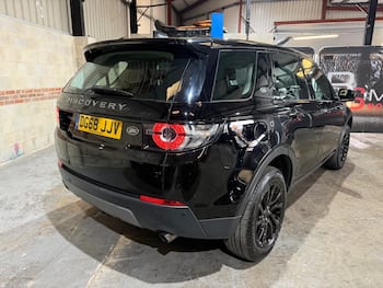 Used Land Rover Discovery Sport 2018 for sale - 79555671: Photo
