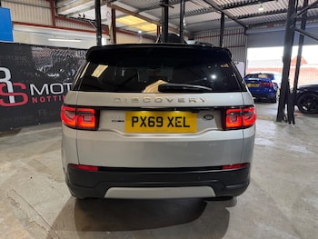 Used Land Rover Discovery Sport 2019 for sale - 78852463: Photo