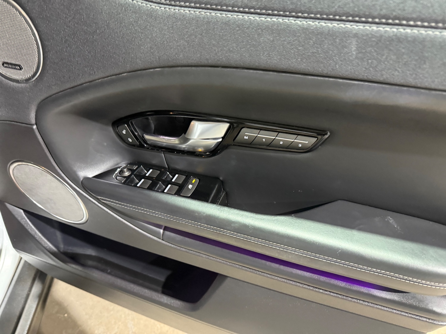 Used Land Rover Range Rover Evoque 2019 for sale - 76635941: Photo 24