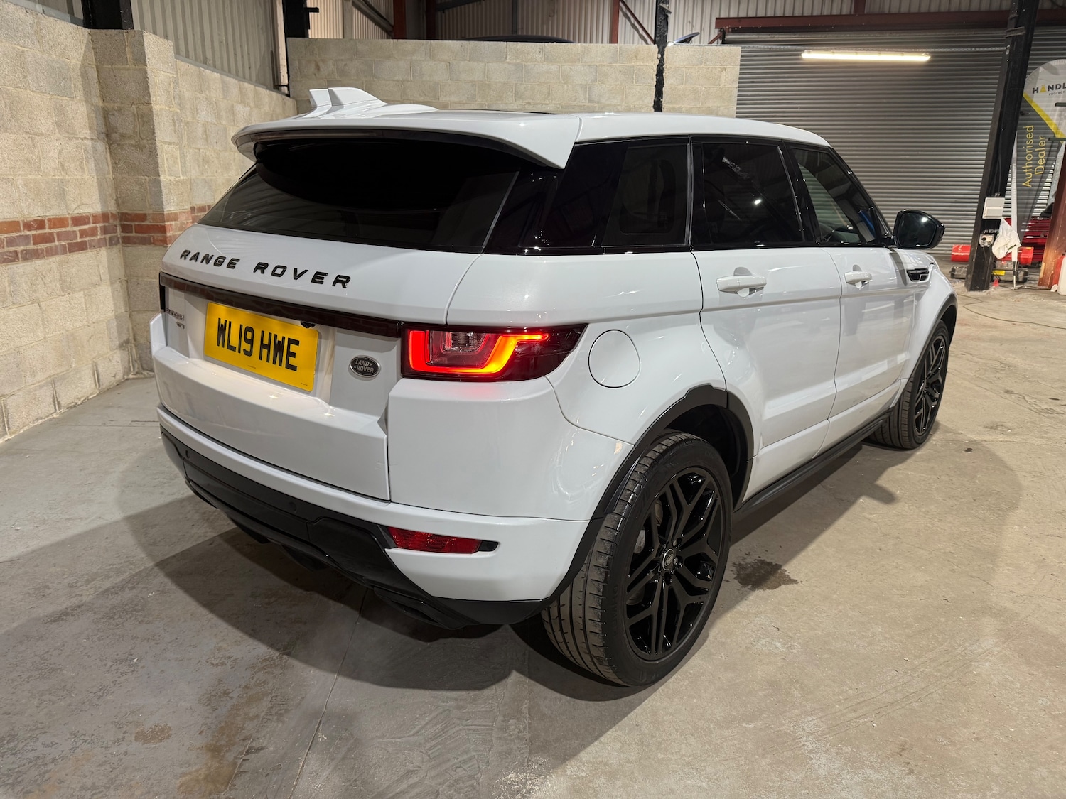 Used Land Rover Range Rover Evoque 2019 for sale - 76635941: Photo 3