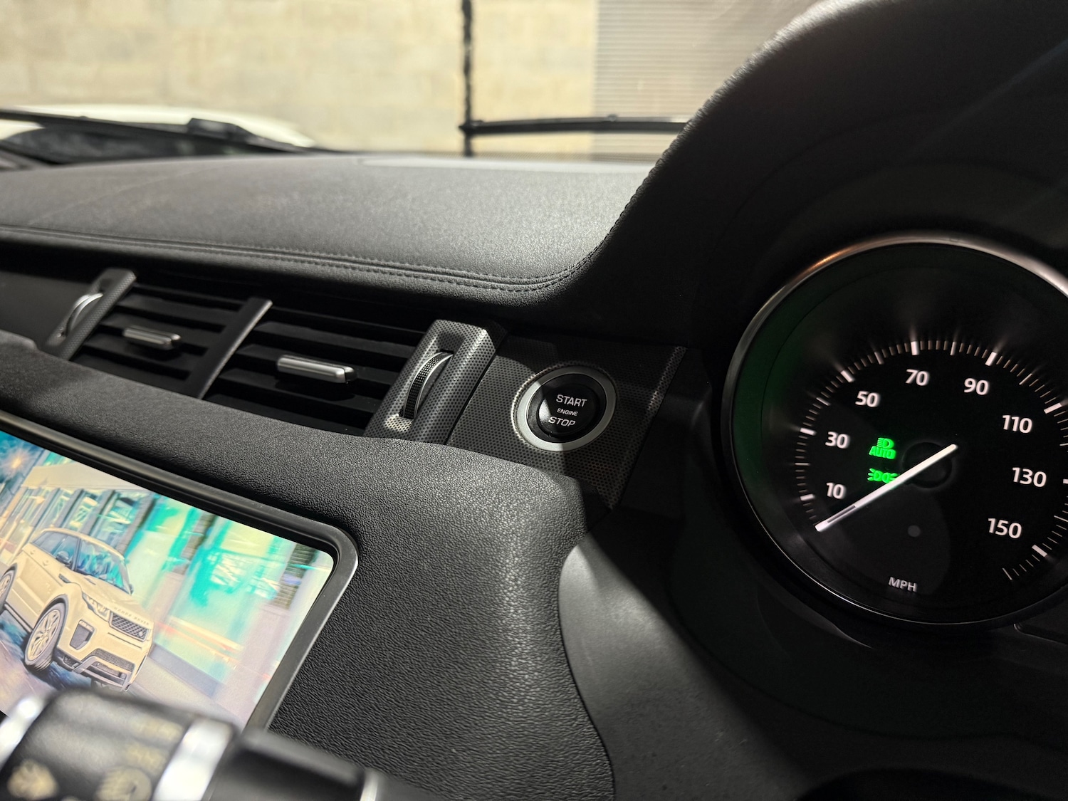 Used Land Rover Range Rover Evoque 2019 for sale - 76635941: Photo 37