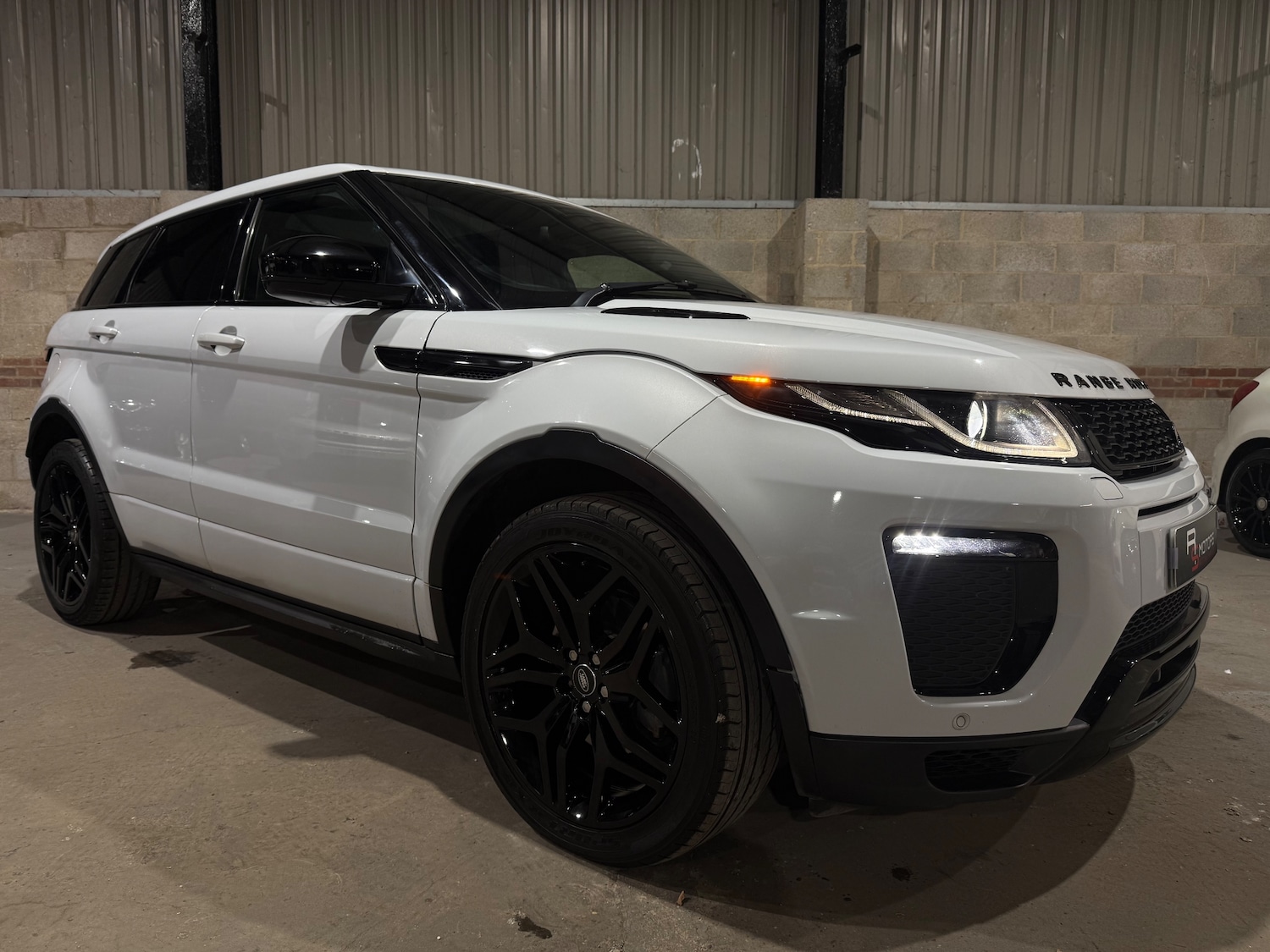 Used Land Rover Range Rover Evoque 2019 for sale - 76635941: Photo 46