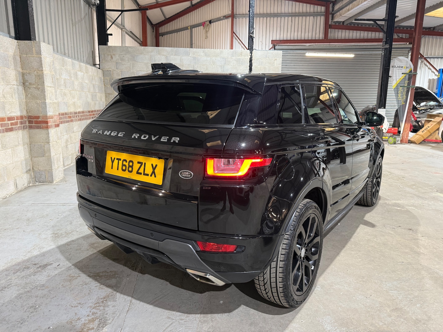 Used Land Rover Range Rover Evoque 2018 for sale - 76420241: Photo 3