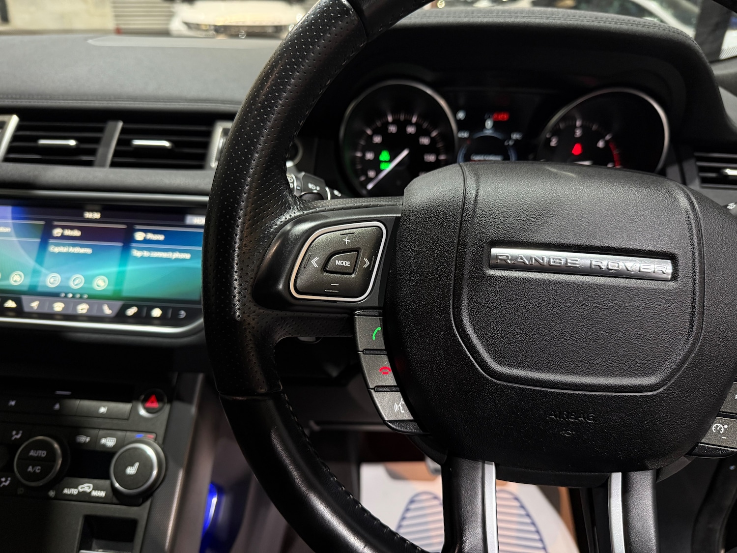 Used Land Rover Range Rover Evoque 2018 for sale - 76420241: Photo 32