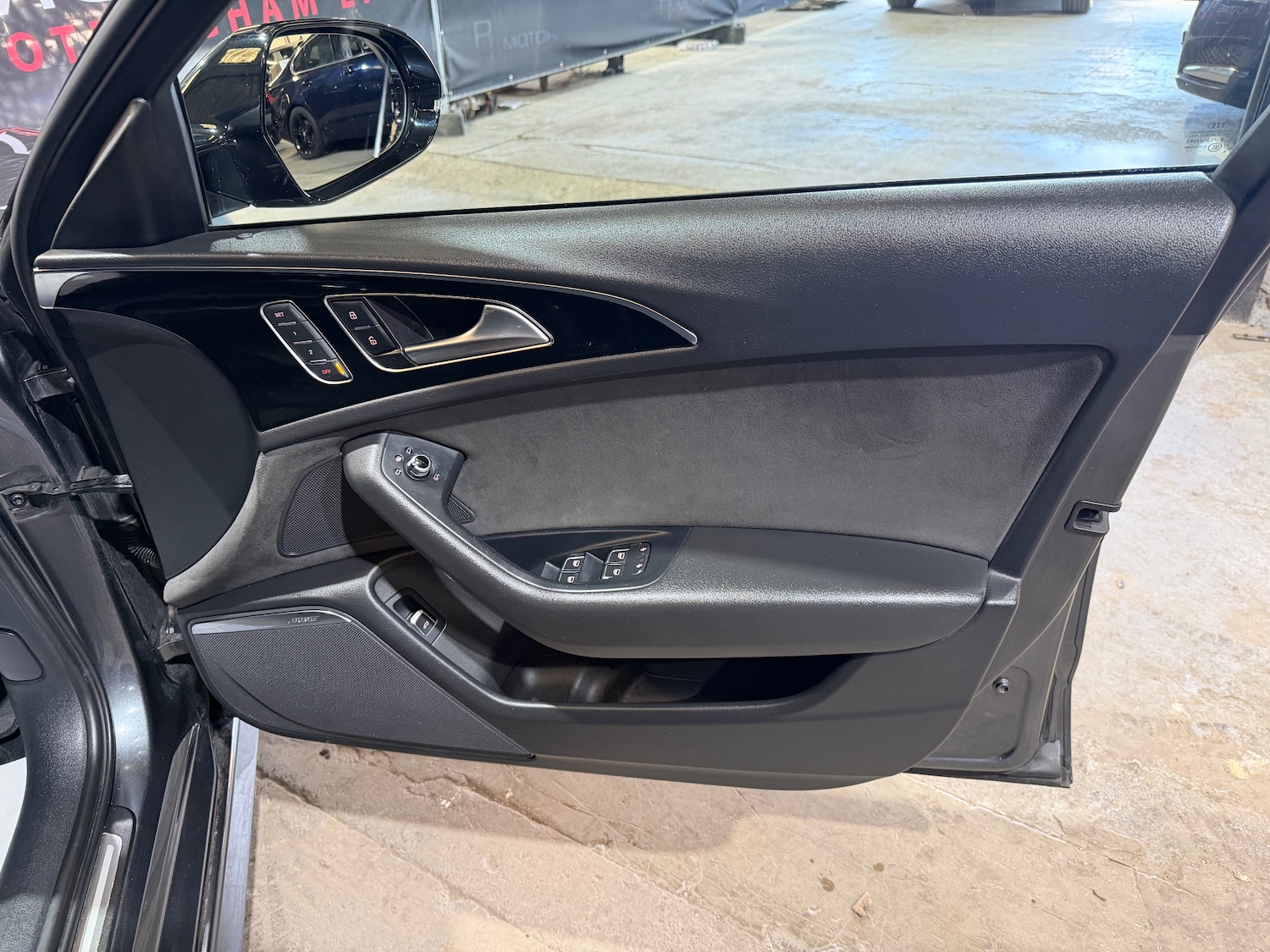 Used Audi A6 Saloon for sale - 78107089: Photo 24