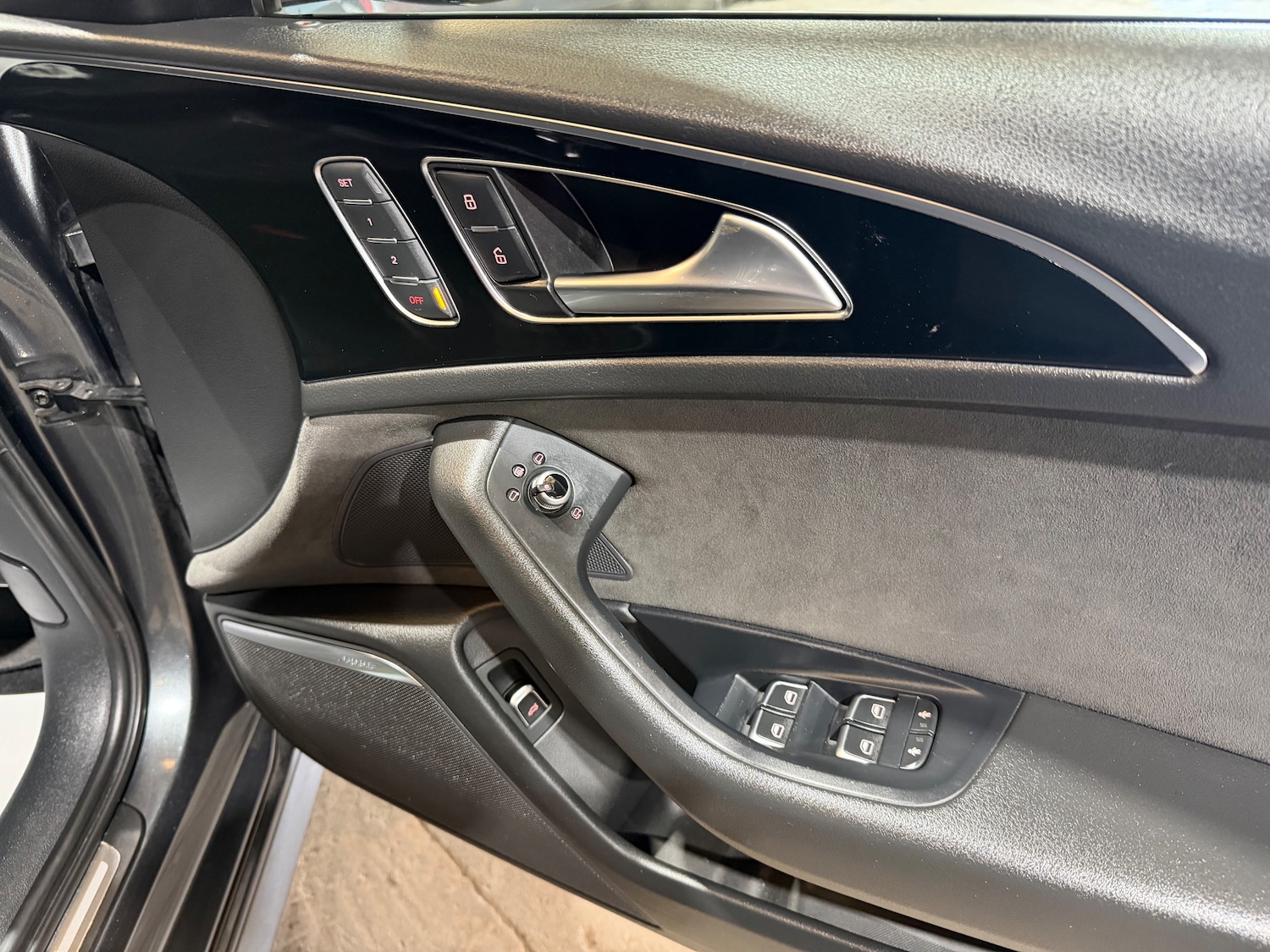 Used Audi A6 Saloon for sale - 78107089: Photo 25