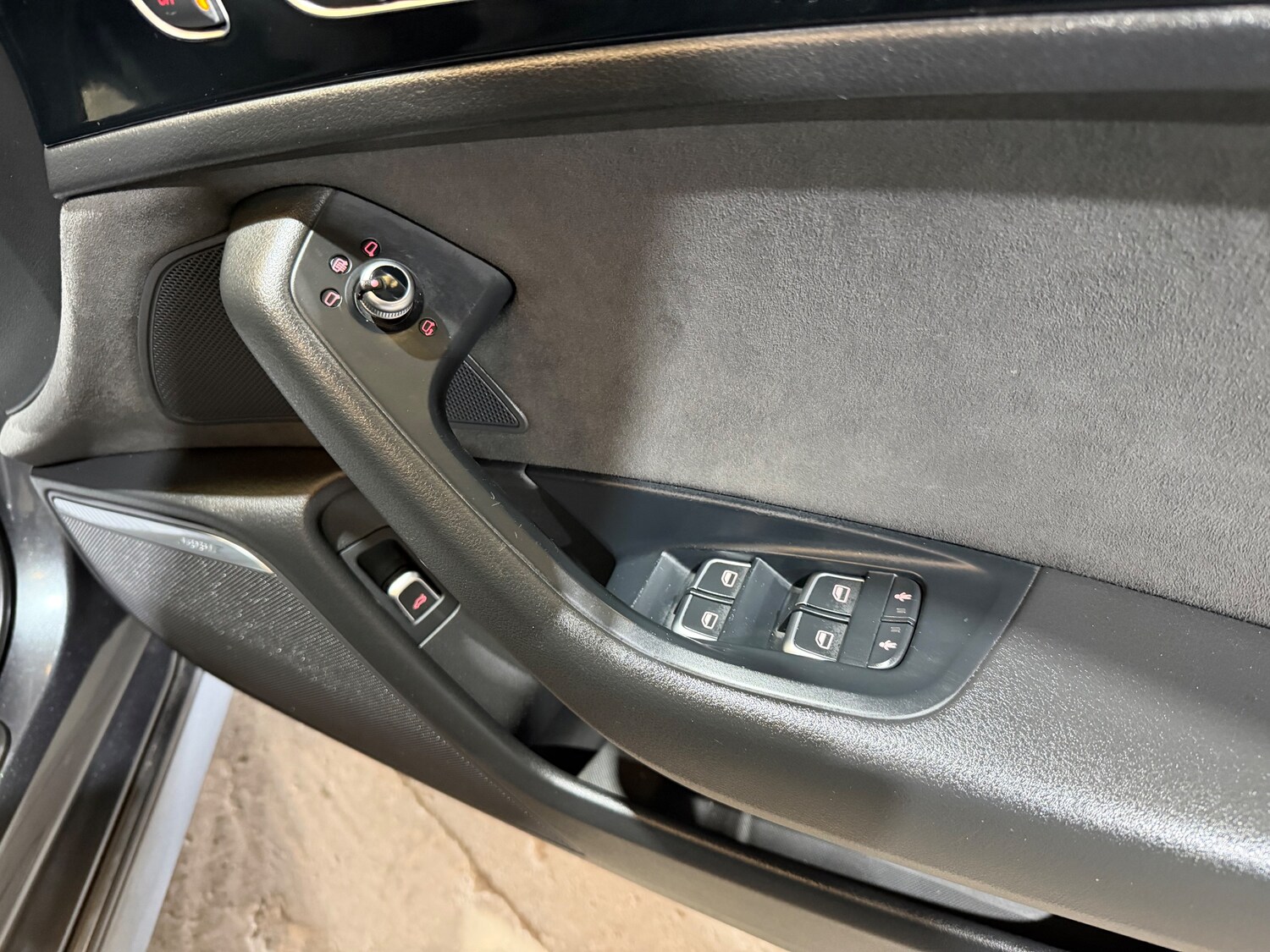 Used Audi A6 Saloon for sale - 78107089: Photo 26