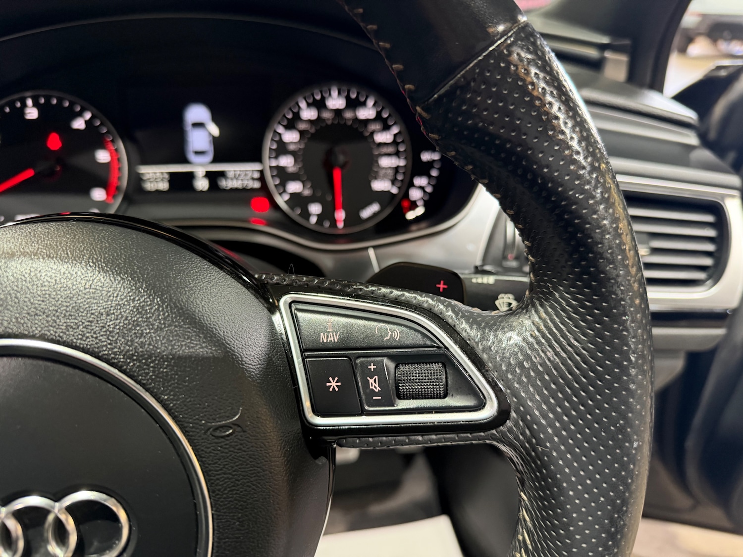 Used Audi A6 Saloon for sale - 78107089: Photo 37