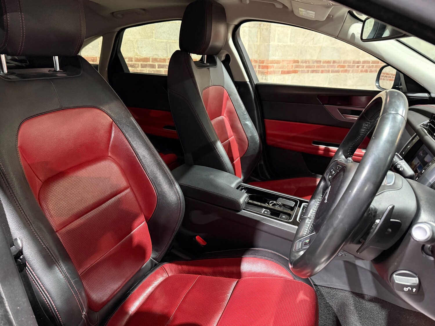 Used Jaguar XF 2016 for sale - 77557295: Photo 24