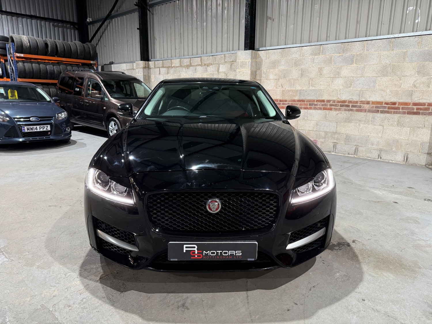 Used Jaguar XF 2016 for sale - 77557295: Photo 4