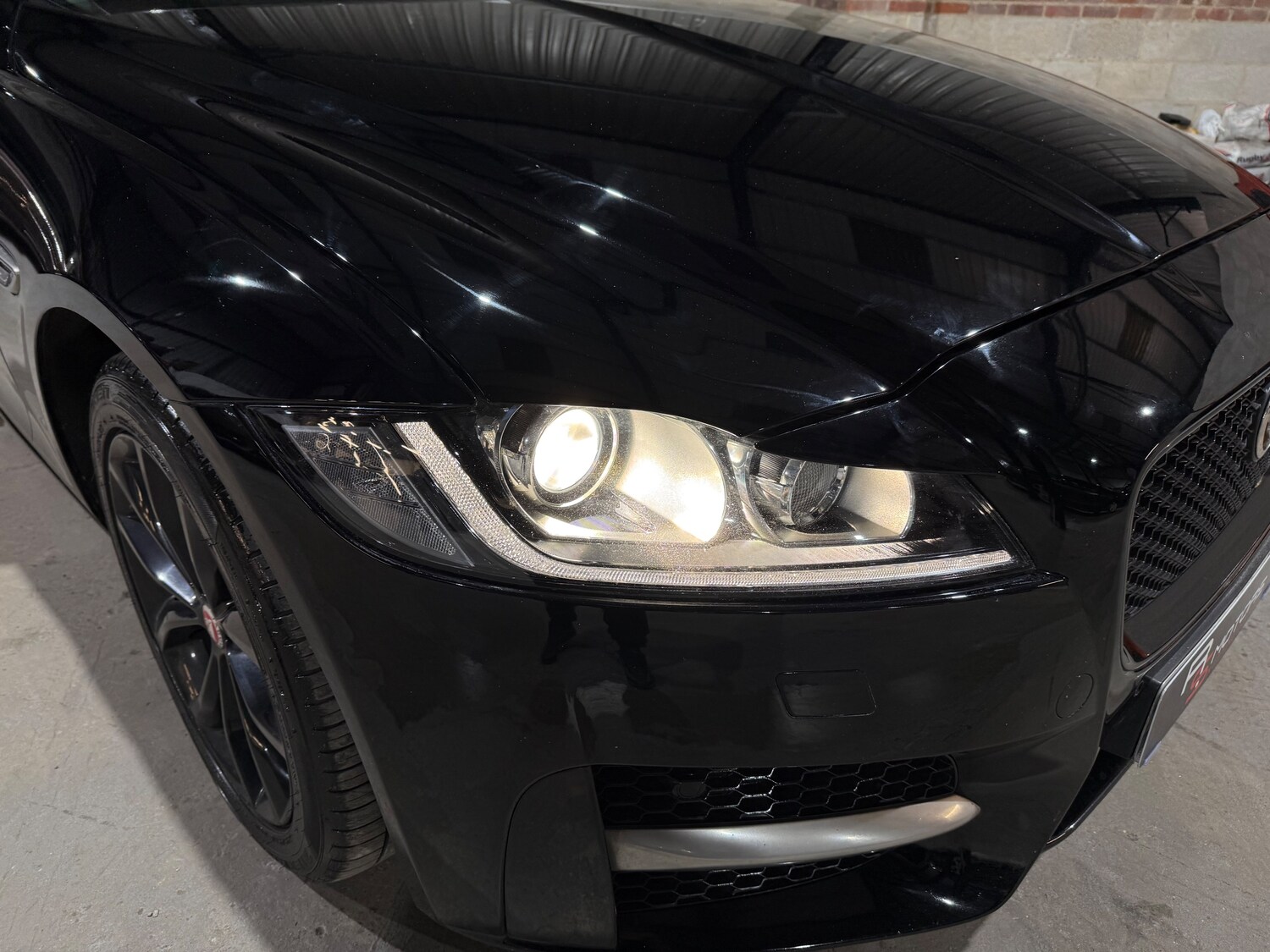 Used Jaguar XF 2016 for sale - 77557295: Photo 51