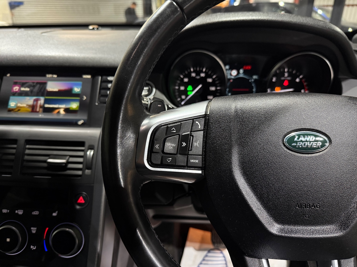 Used Land Rover Discovery Sport 2019 for sale - 76563487: Photo 31