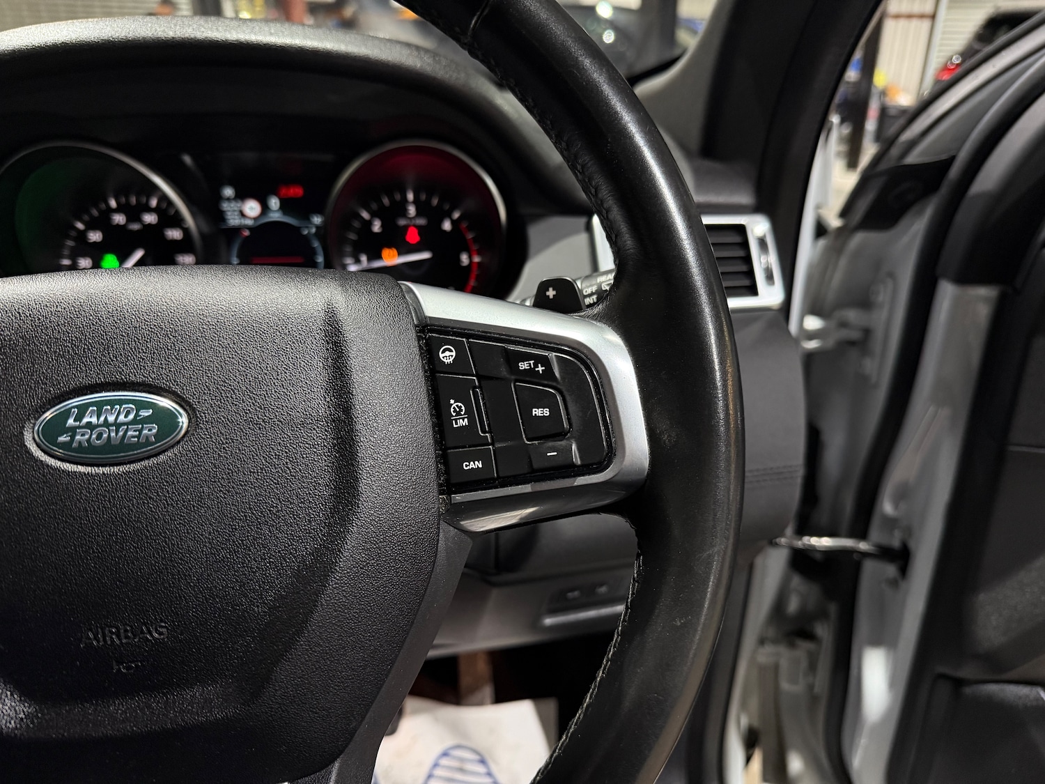 Used Land Rover Discovery Sport 2019 for sale - 76563487: Photo 32