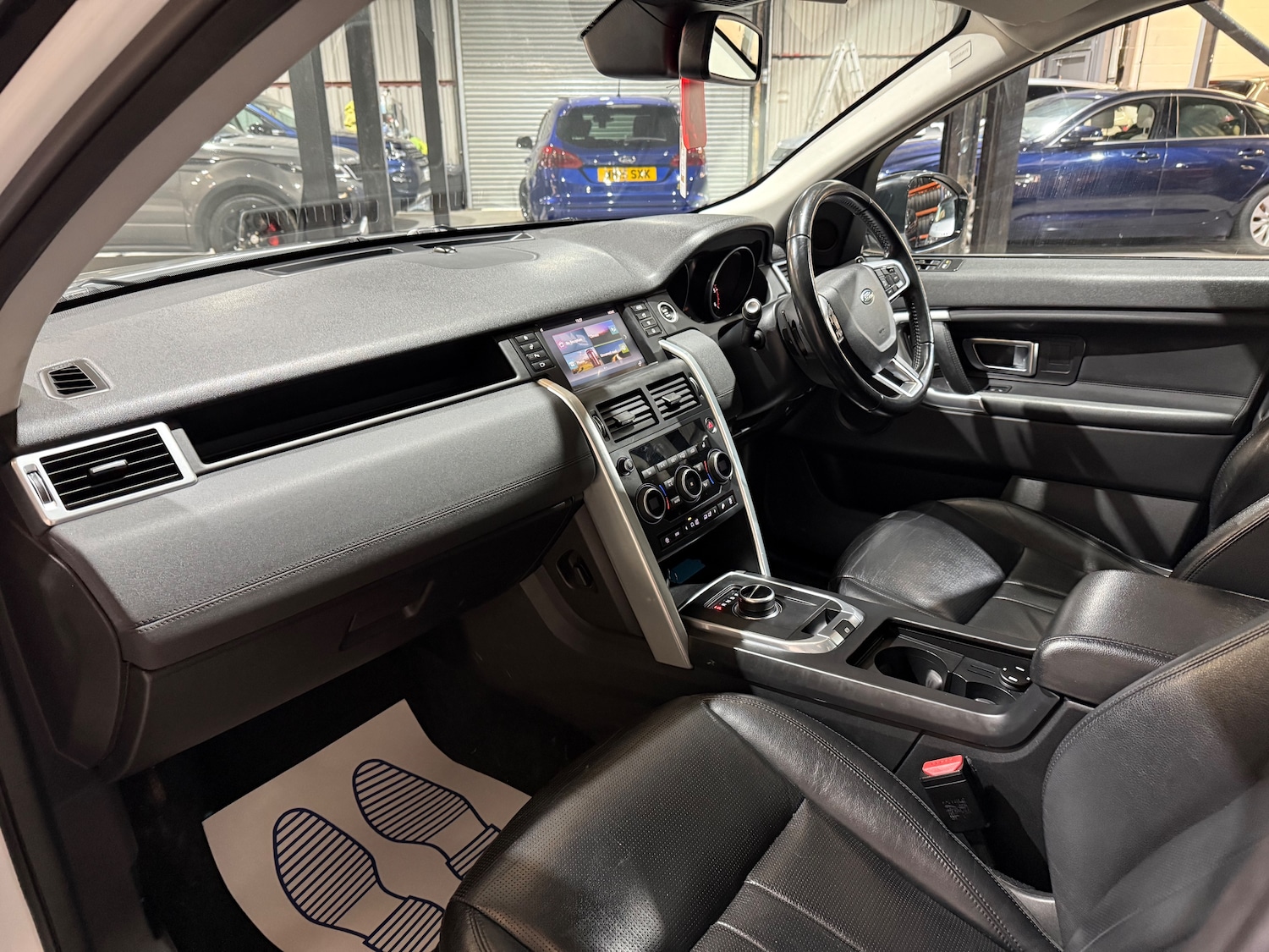 Used Land Rover Discovery Sport 2017 for sale - 76915180: Photo 10