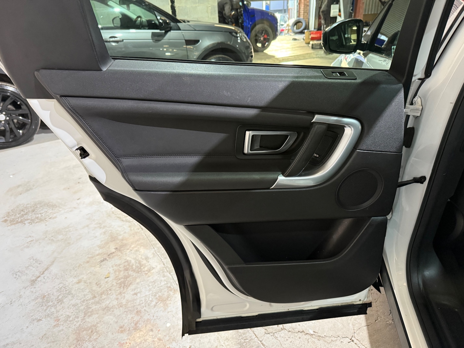 Used Land Rover Discovery Sport 2017 for sale - 76915180: Photo 14