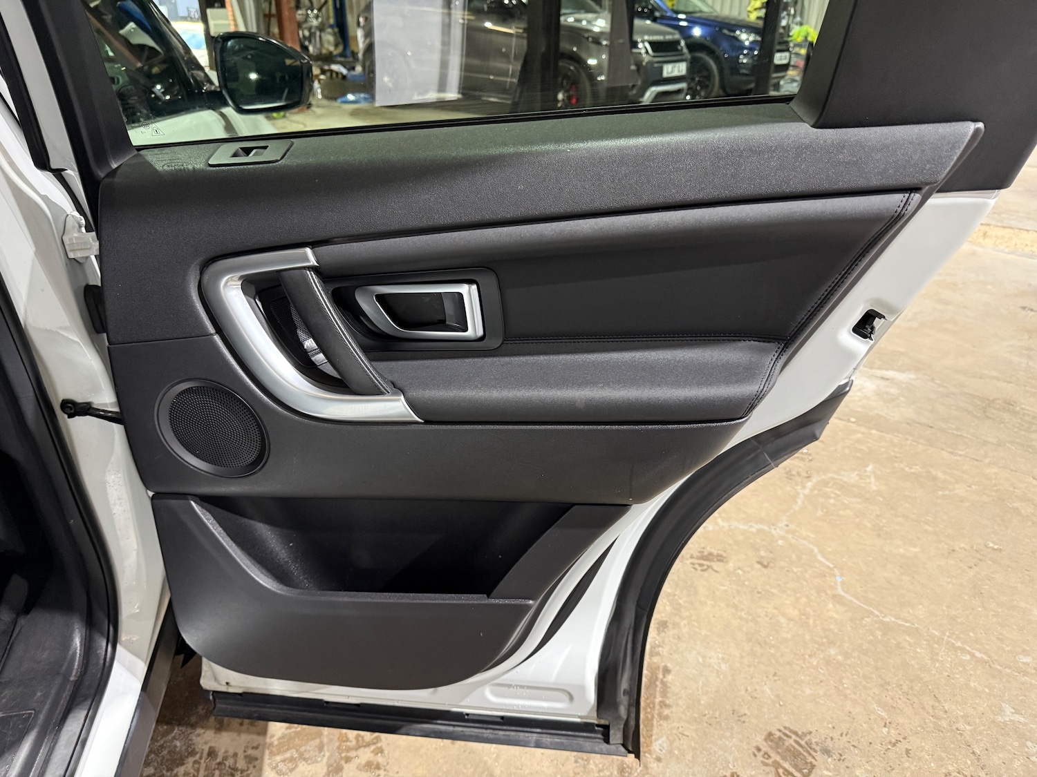 Used Land Rover Discovery Sport 2017 for sale - 76915180: Photo 24