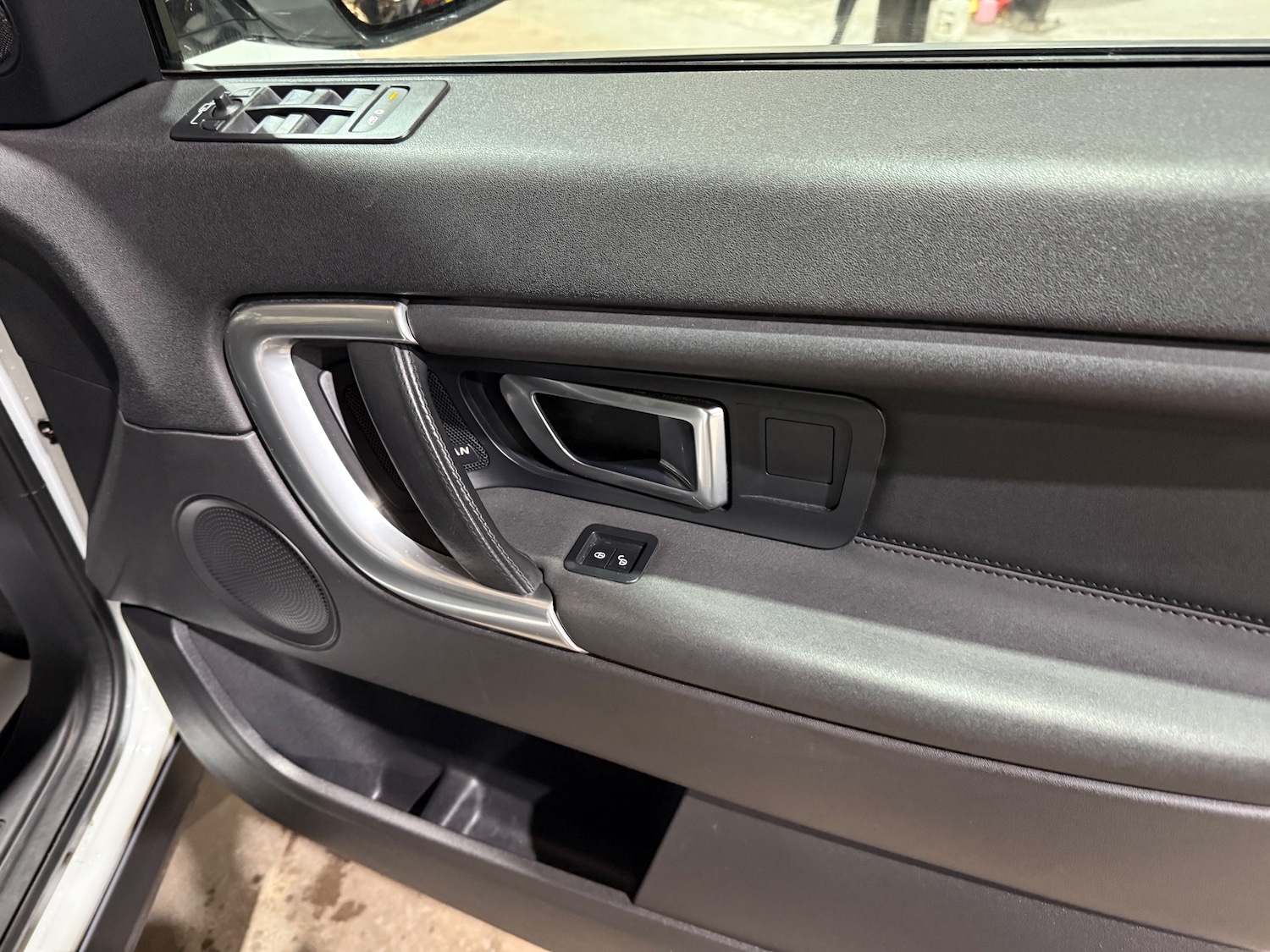 Used Land Rover Discovery Sport 2017 for sale - 76915180: Photo 28