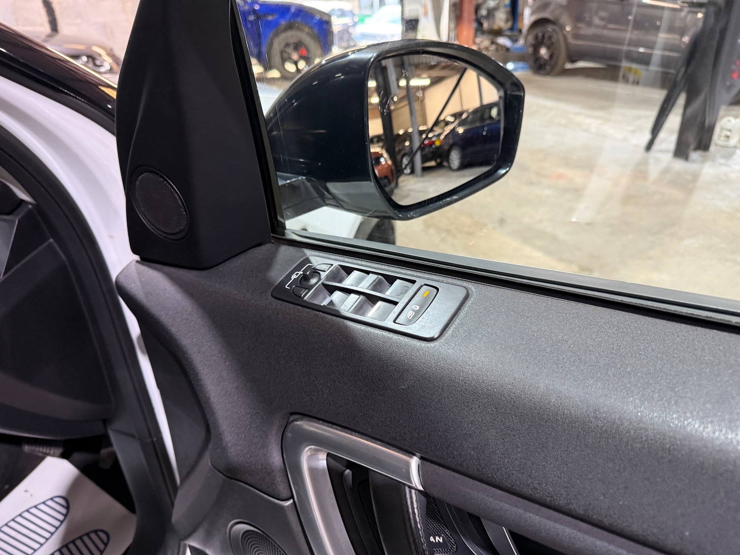 Used Land Rover Discovery Sport 2017 for sale - 76915180: Photo 29