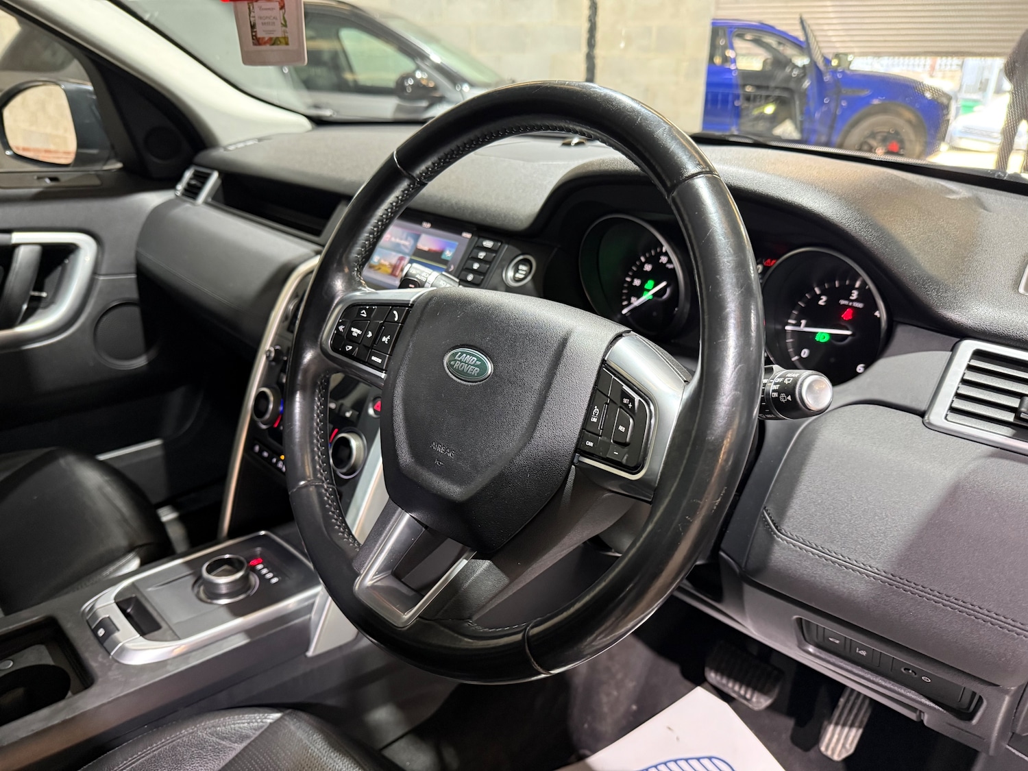 Used Land Rover Discovery Sport 2017 for sale - 76915180: Photo 30