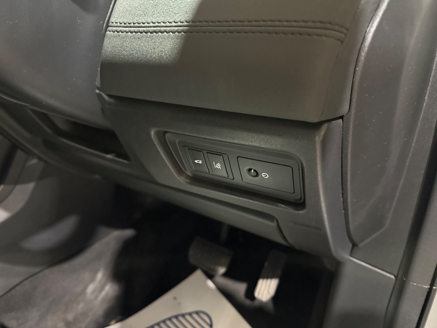 Used Land Rover Discovery Sport 2017 for sale - 76915180: Photo 34