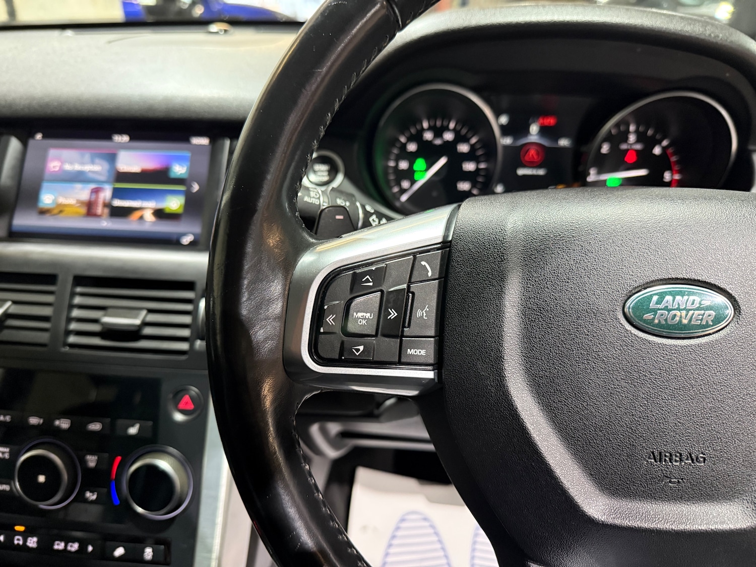 Used Land Rover Discovery Sport 2017 for sale - 76915180: Photo 36