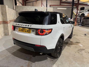 Used Land Rover Discovery Sport 2017 for sale - 76915180: Photo