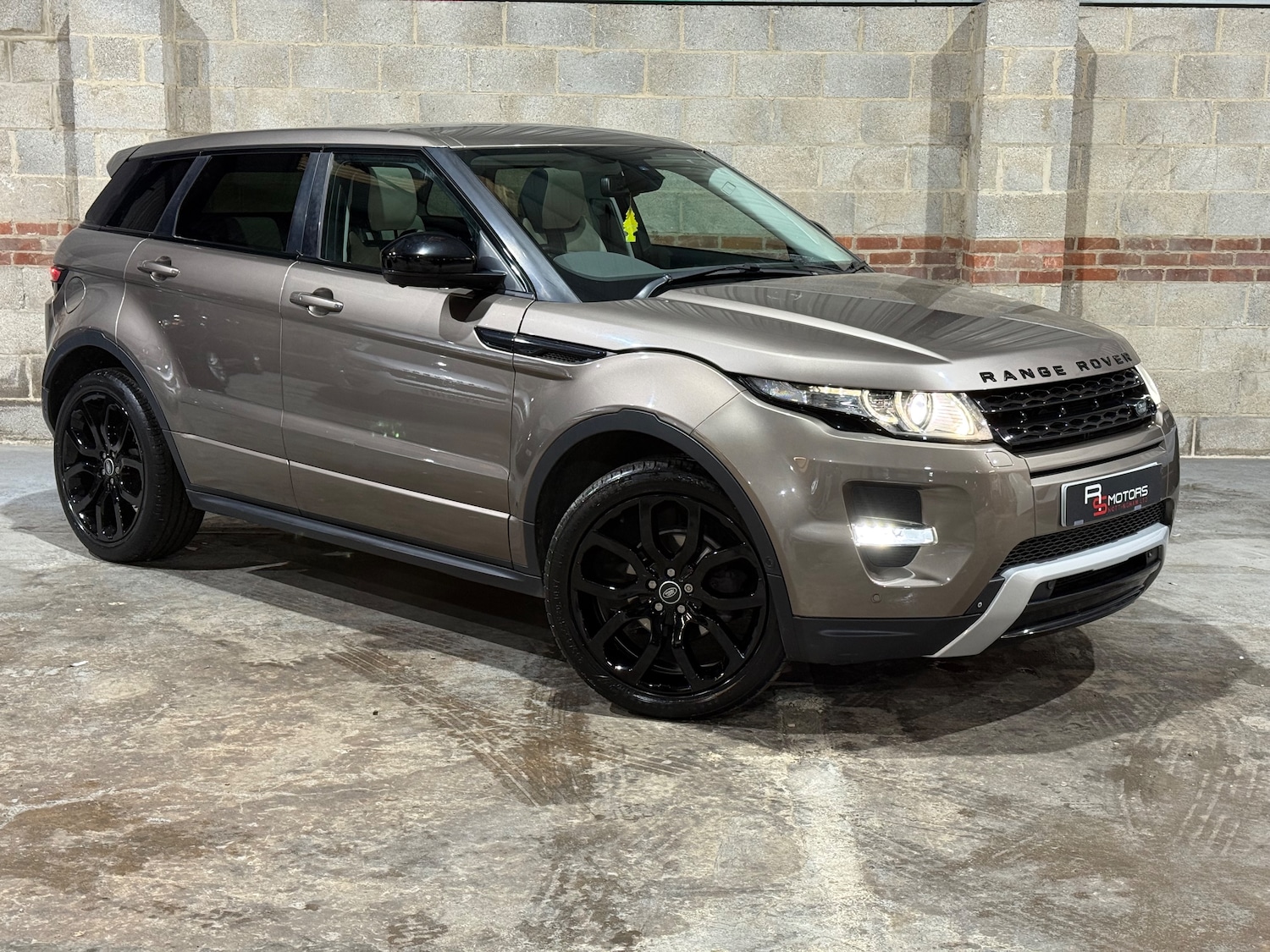 Used Land Rover Range Rover Evoque 2015 for sale - 76557820: Photo 1
