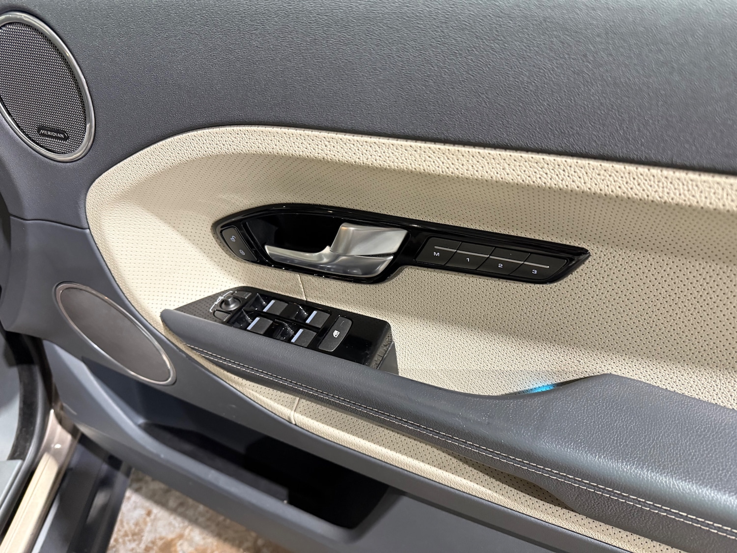 Used Land Rover Range Rover Evoque 2015 for sale - 76557820: Photo 25