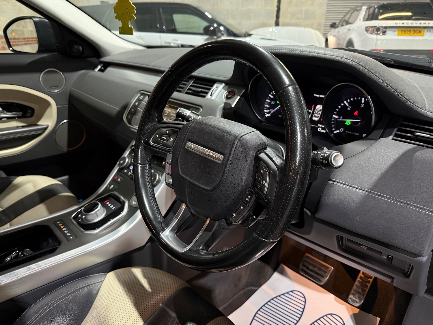 Used Land Rover Range Rover Evoque 2015 for sale - 76557820: Photo 26