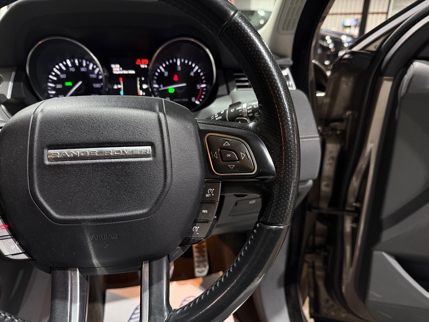 Used Land Rover Range Rover Evoque 2015 for sale - 76557820: Photo 33