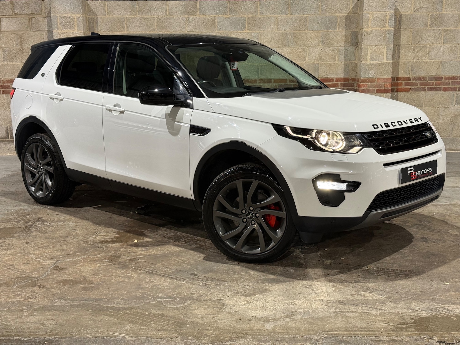 Used Land Rover Discovery Sport 2018 for sale - 76767452: Photo 1