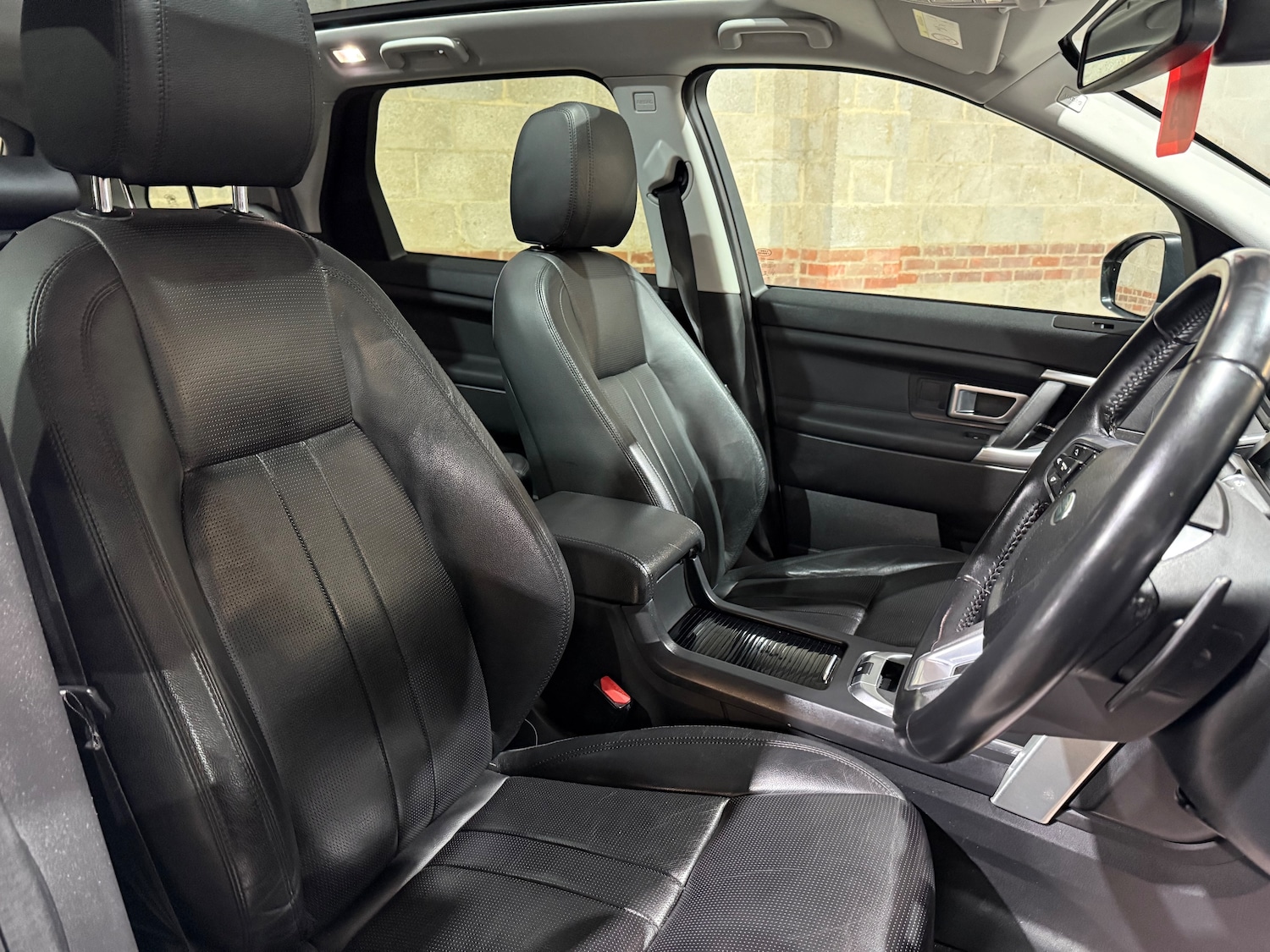 Used Land Rover Discovery Sport 2018 for sale - 76767452: Photo 28