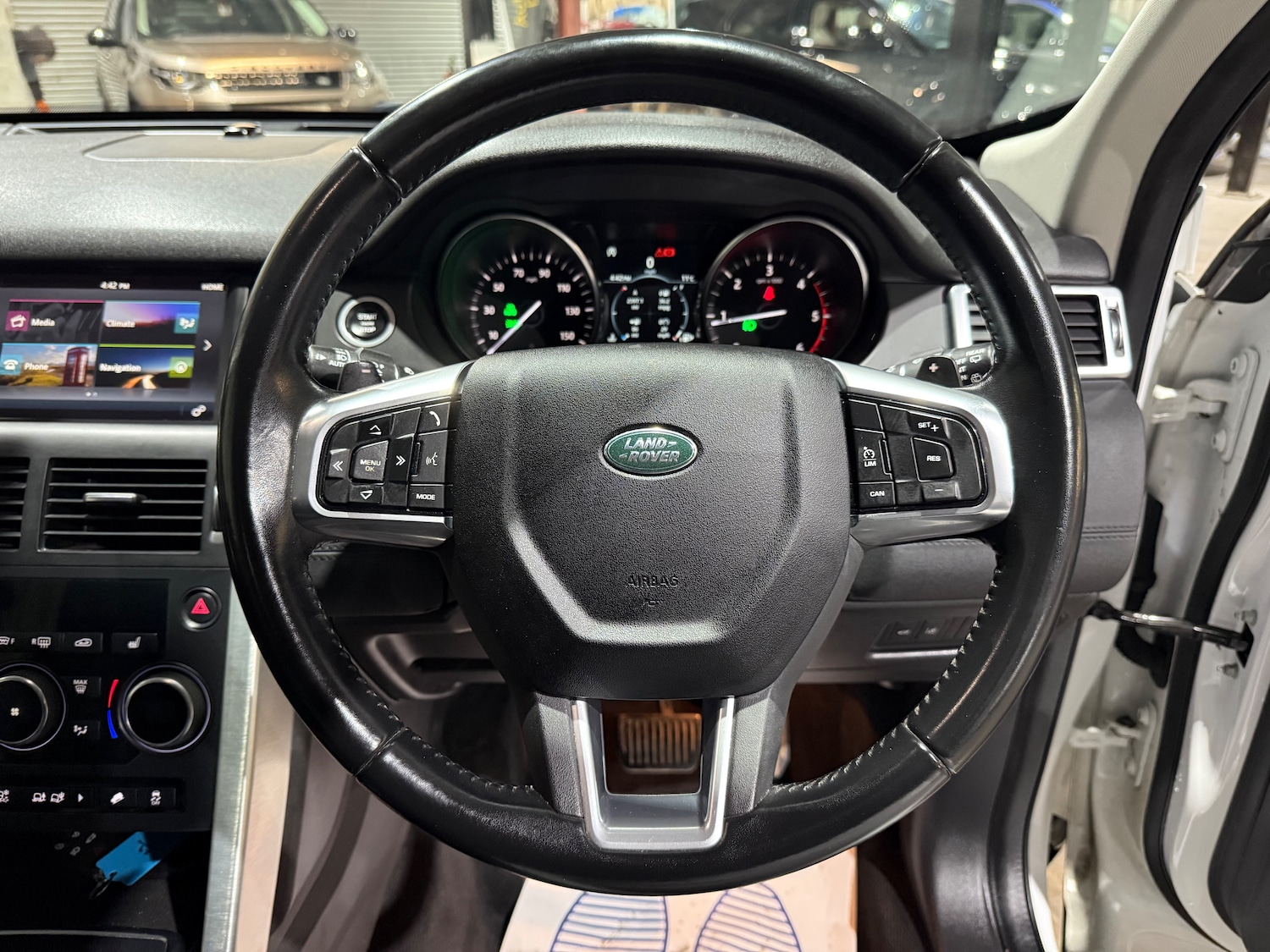 Used Land Rover Discovery Sport 2018 for sale - 76767452: Photo 31