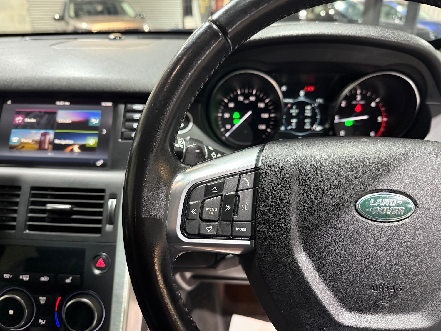 Used Land Rover Discovery Sport 2018 for sale - 76767452: Photo 32