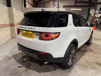 Used Land Rover Discovery Sport 2018 for sale - 76767452: Photo