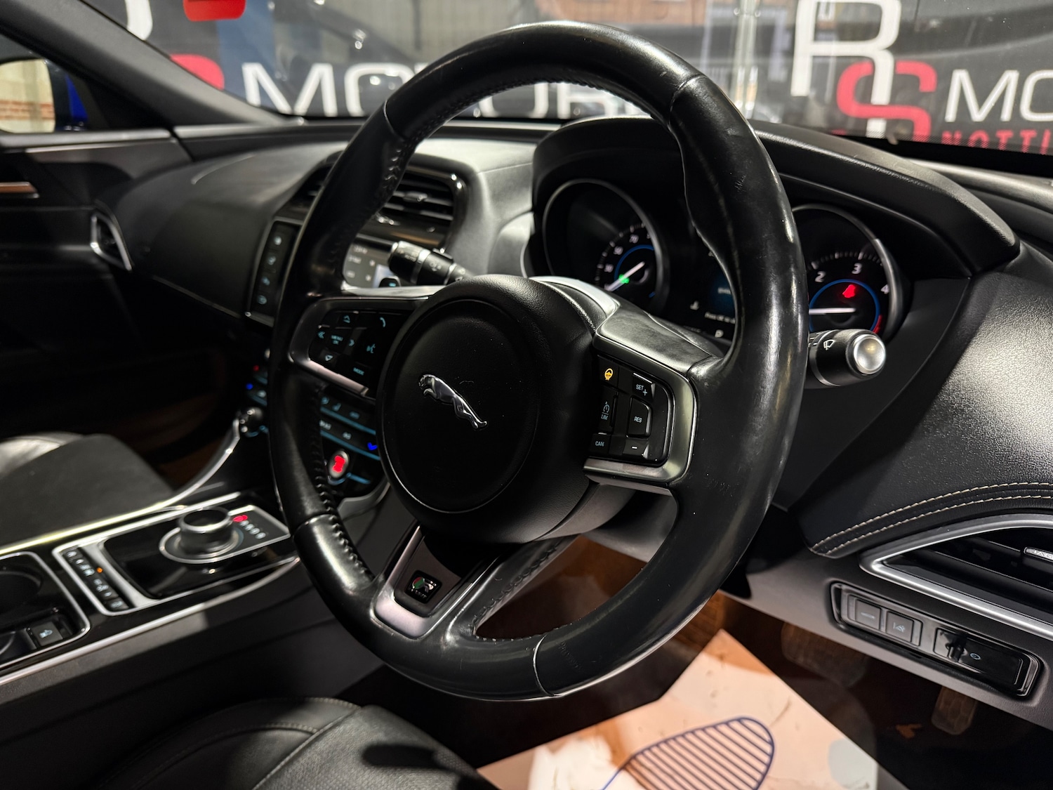 Used Jaguar XE for sale - 77256551: Photo 23