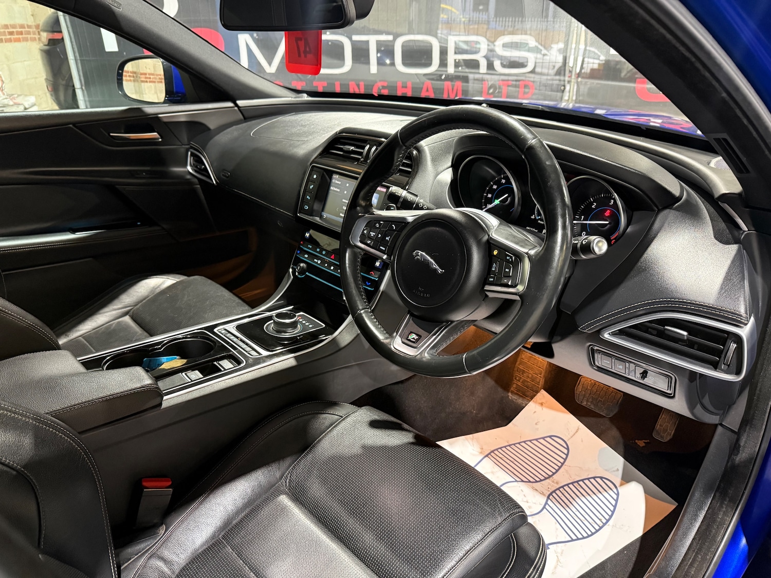 Used Jaguar XE for sale - 77256551: Photo 24