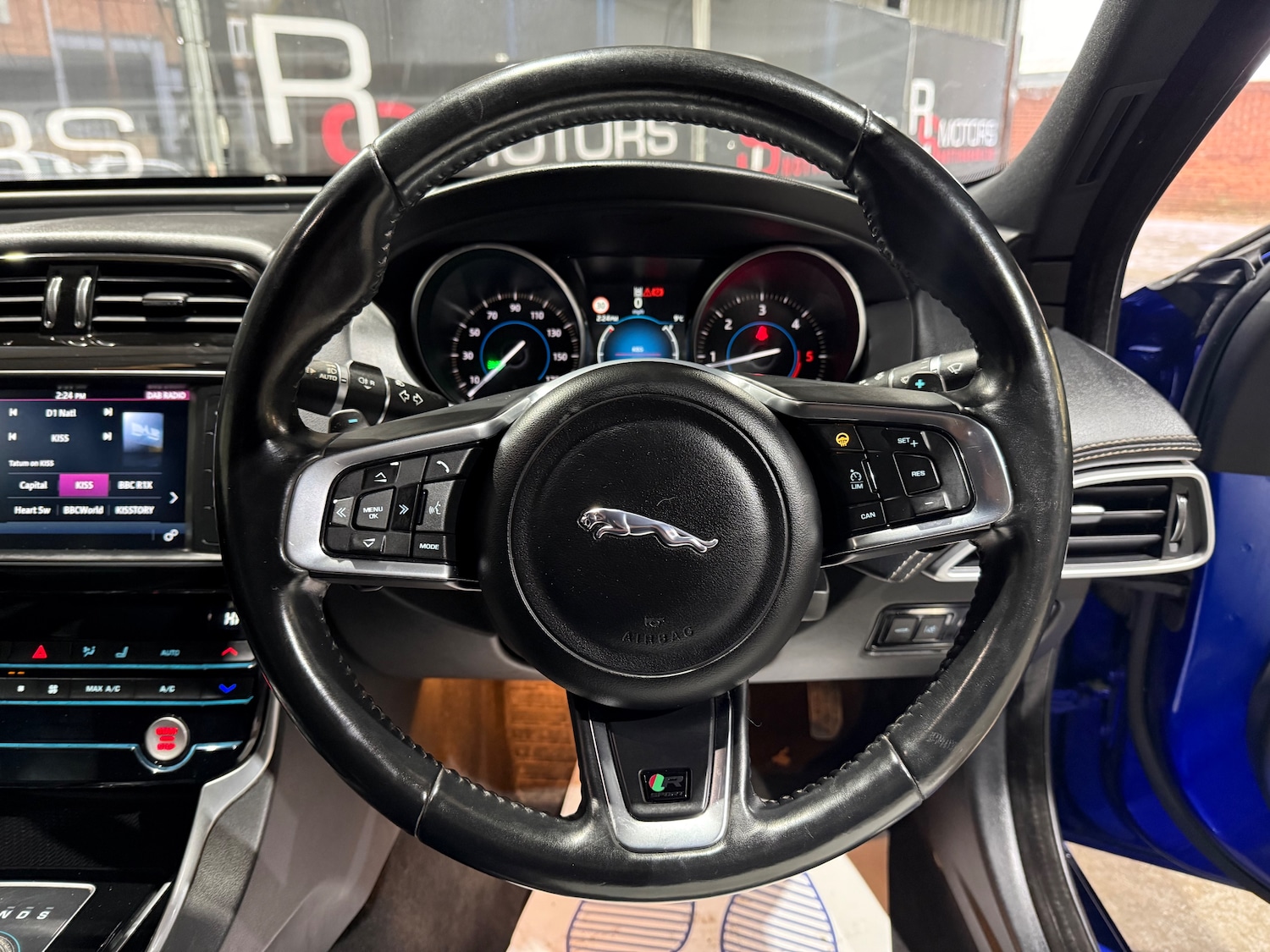 Used Jaguar XE for sale - 77256551: Photo 28