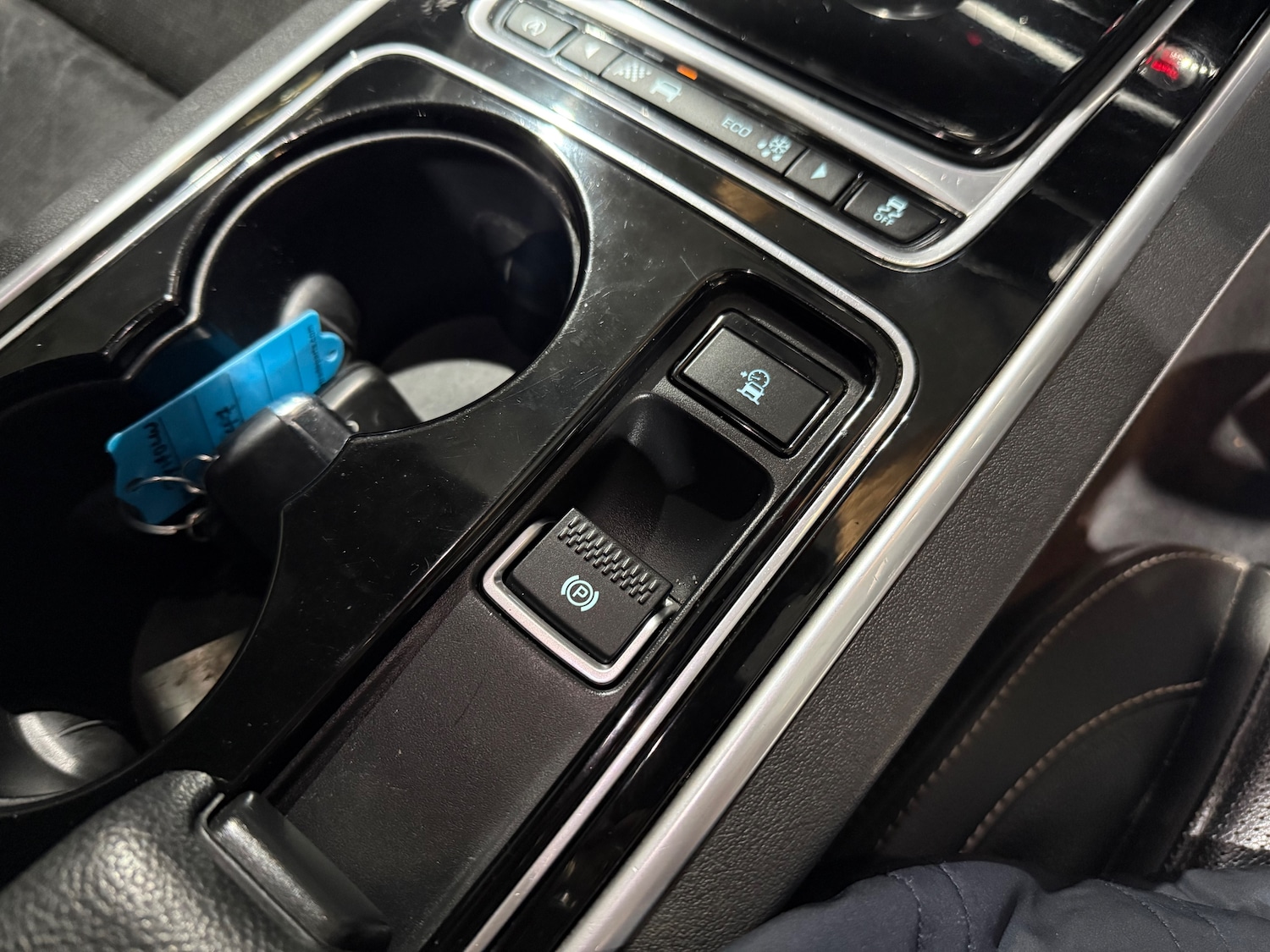 Used Jaguar XE for sale - 77256551: Photo 41