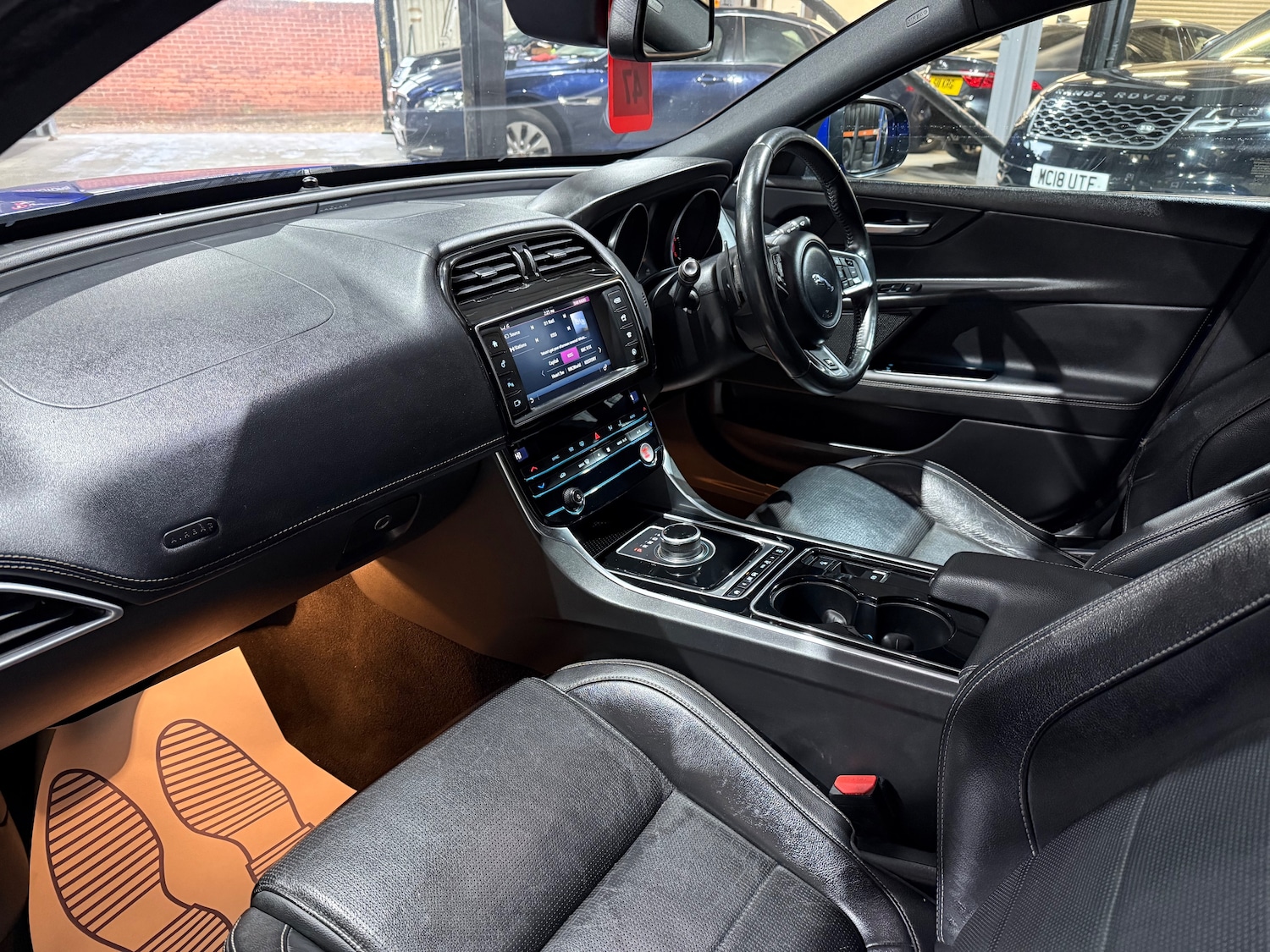 Used Jaguar XE for sale - 77256551: Photo 9