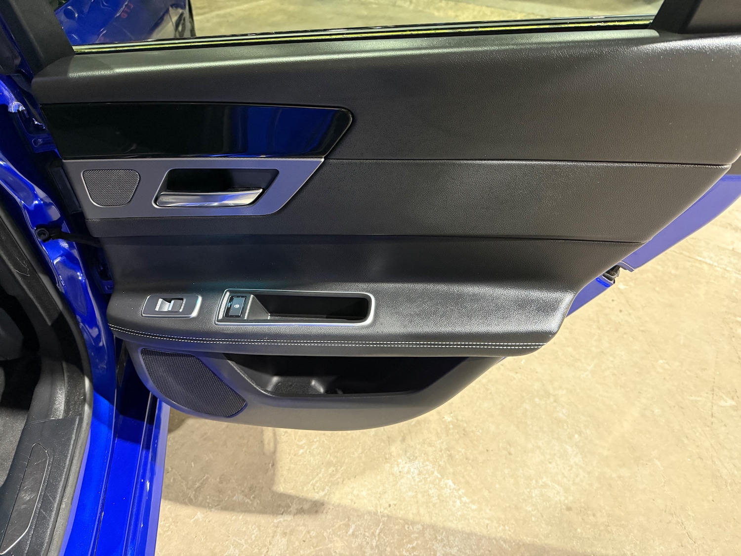 Used Jaguar XF 2017 for sale - 77798076: Photo 30