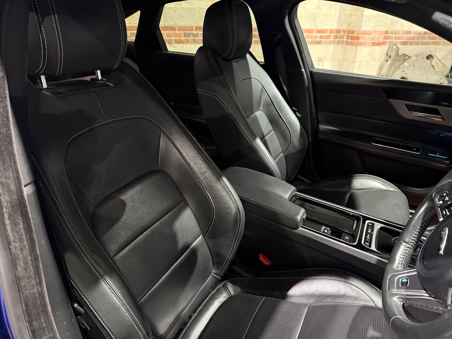 Used Jaguar XF 2017 for sale - 77798076: Photo 32