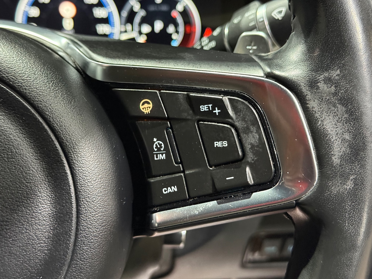 Used Jaguar XF 2017 for sale - 77798076: Photo 40