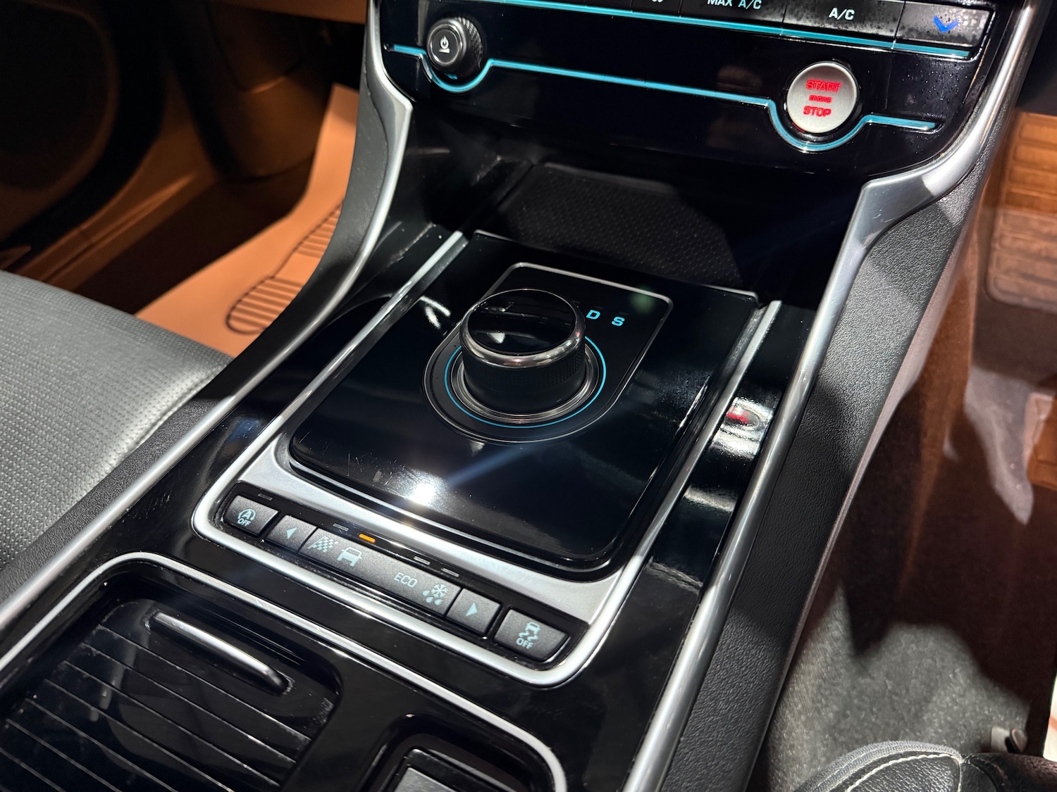 Used Jaguar XF 2017 for sale - 77798076: Photo 44