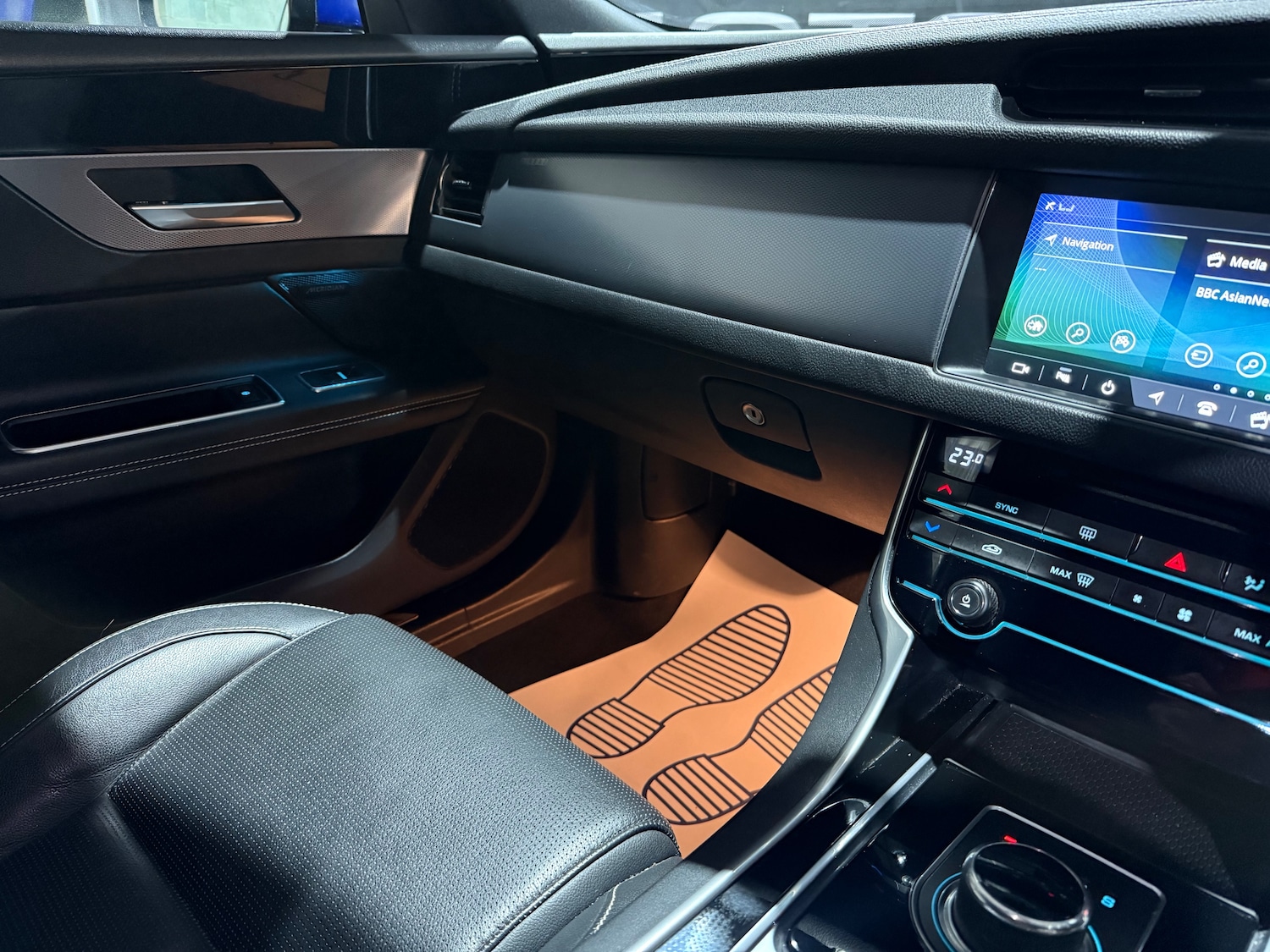 Used Jaguar XF 2017 for sale - 77798076: Photo 46