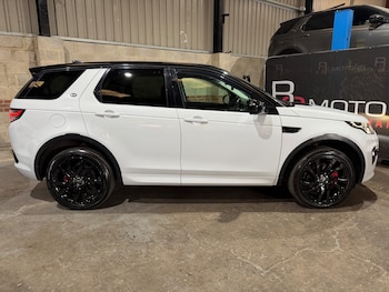 Used Land Rover Discovery Sport 2017 for sale - 79354059: Photo
